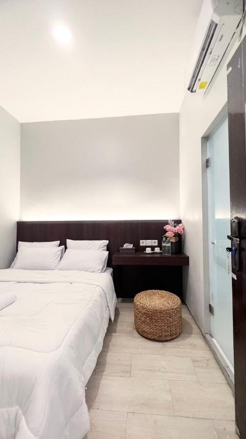 Sleep Studio Hotel City Center スラバヤ エクステリア 写真
