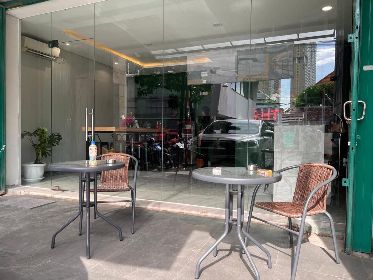 Sleep Studio Hotel City Center スラバヤ エクステリア 写真