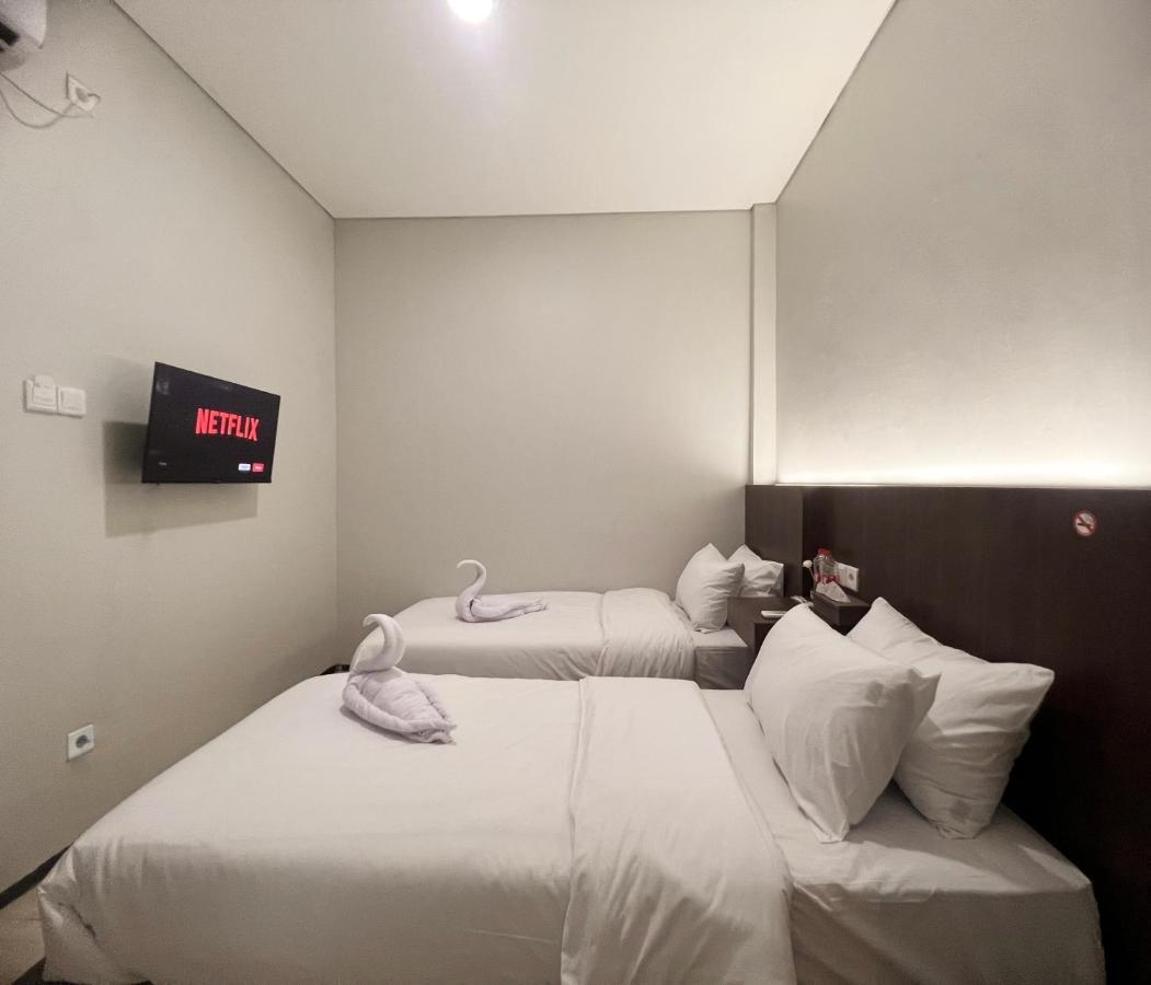 Sleep Studio Hotel City Center スラバヤ エクステリア 写真